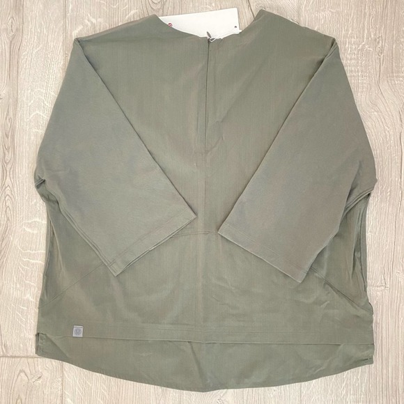Lululemon Live to Layer Loose Olive Running Yoga Shirt Blouse - Picture 5 of 5